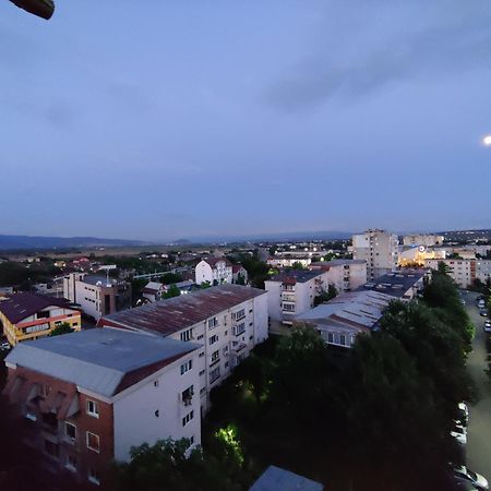 Cosy 2-Bedroom Apartment With An Amazing Panorama Deva Bagian luar foto