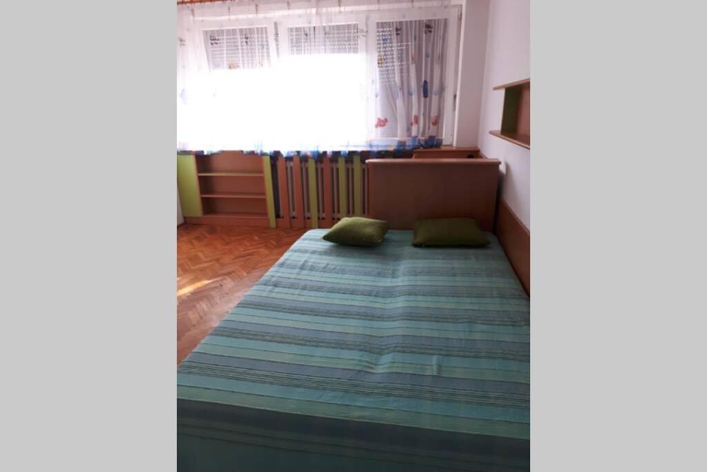 Cosy 2-Bedroom Apartment With An Amazing Panorama Deva Bagian luar foto